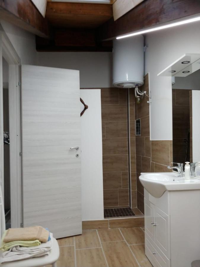 Camera Con Bagno Mirjana Cislago Buitenkant foto